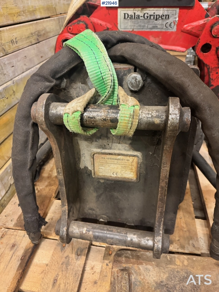 Caterpillar Pigghammer - Hidraulični čekić: slika Caterpillar Pigghammer - Hidraulični čekić Caterpillar Pigghammer - Hidraulični čekić: slika Caterpillar Pigghammer - Hidraulični čekić