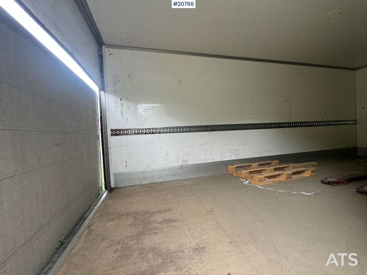 Kamion sandučar DAF LF 210: slika Kamion sandučar DAF LF 210