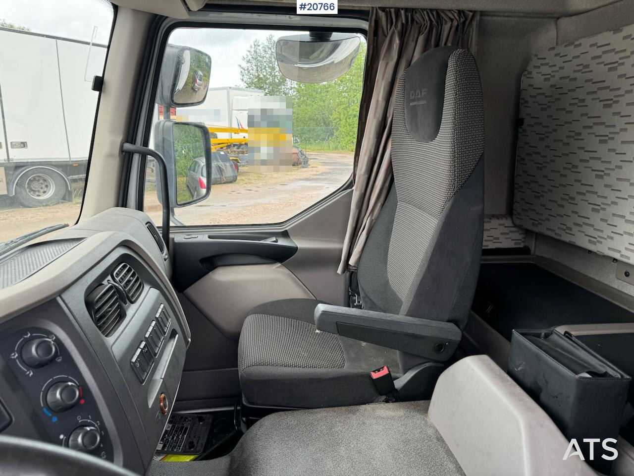 Kamion sandučar DAF LF 210: slika Kamion sandučar DAF LF 210