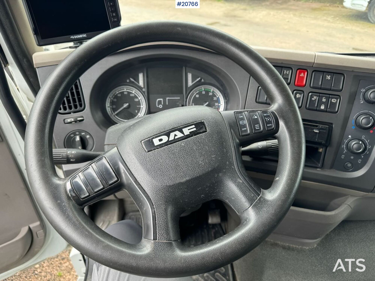 Kamion sandučar DAF LF 210: slika Kamion sandučar DAF LF 210