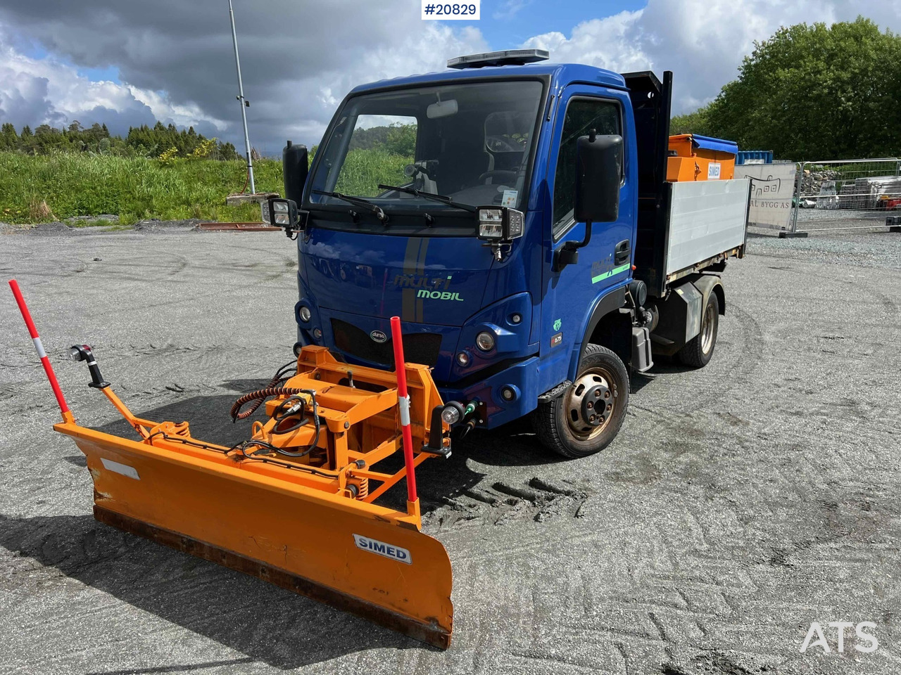 Vozilo za čišćenje snijega Durso Multimobil: slika Vozilo za čišćenje snijega Durso Multimobil Vozilo za čišćenje snijega Durso Multimobil: slika Vozilo za čišćenje snijega Durso Multimobil