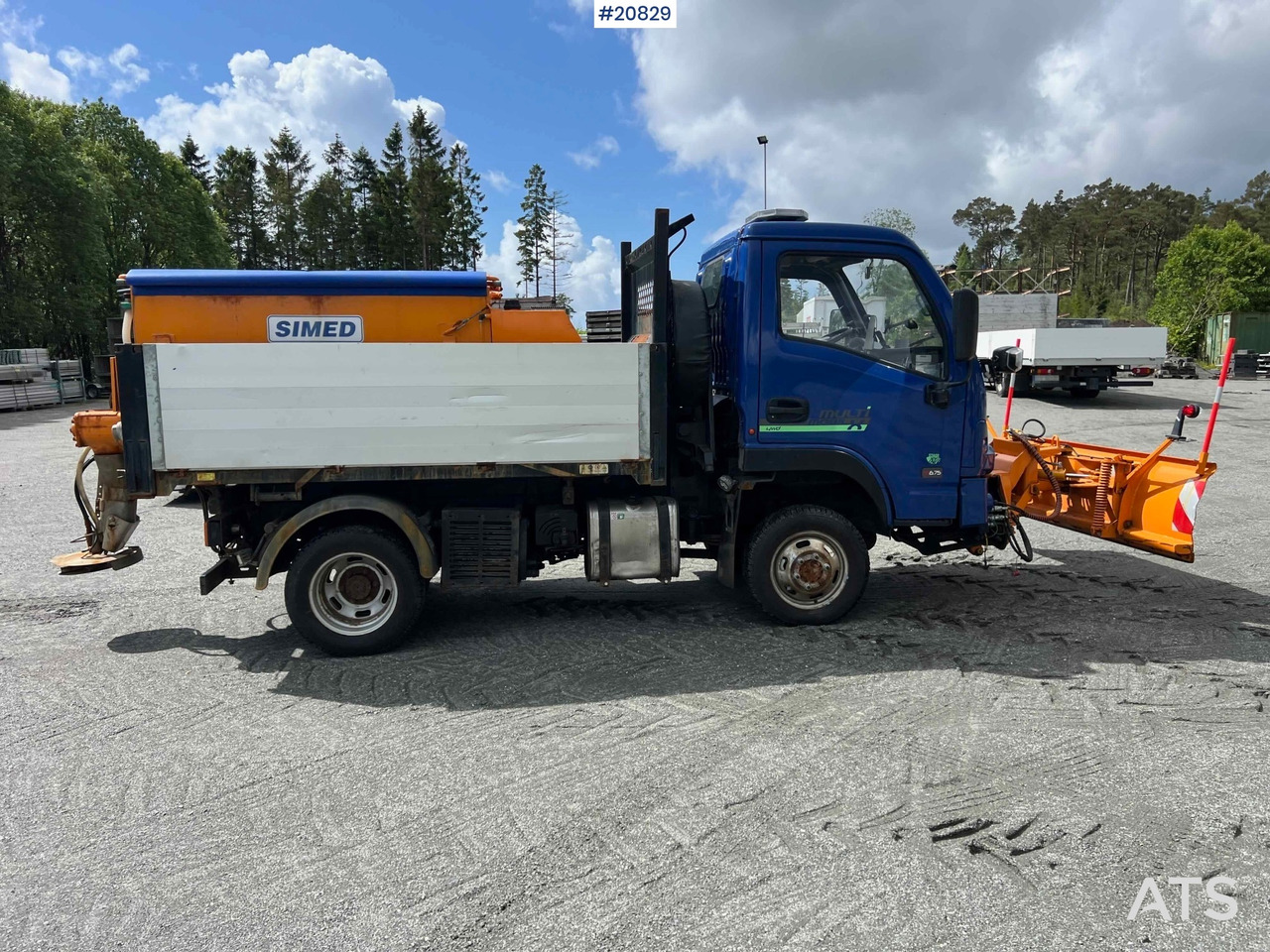 Vozilo za čišćenje snijega Durso Multimobil: slika Vozilo za čišćenje snijega Durso Multimobil Vozilo za čišćenje snijega Durso Multimobil: slika Vozilo za čišćenje snijega Durso Multimobil