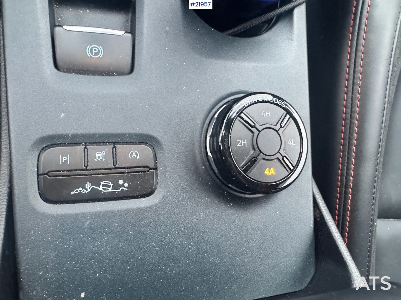 Automobil Ford Ranger Raptor: slika Automobil Ford Ranger Raptor