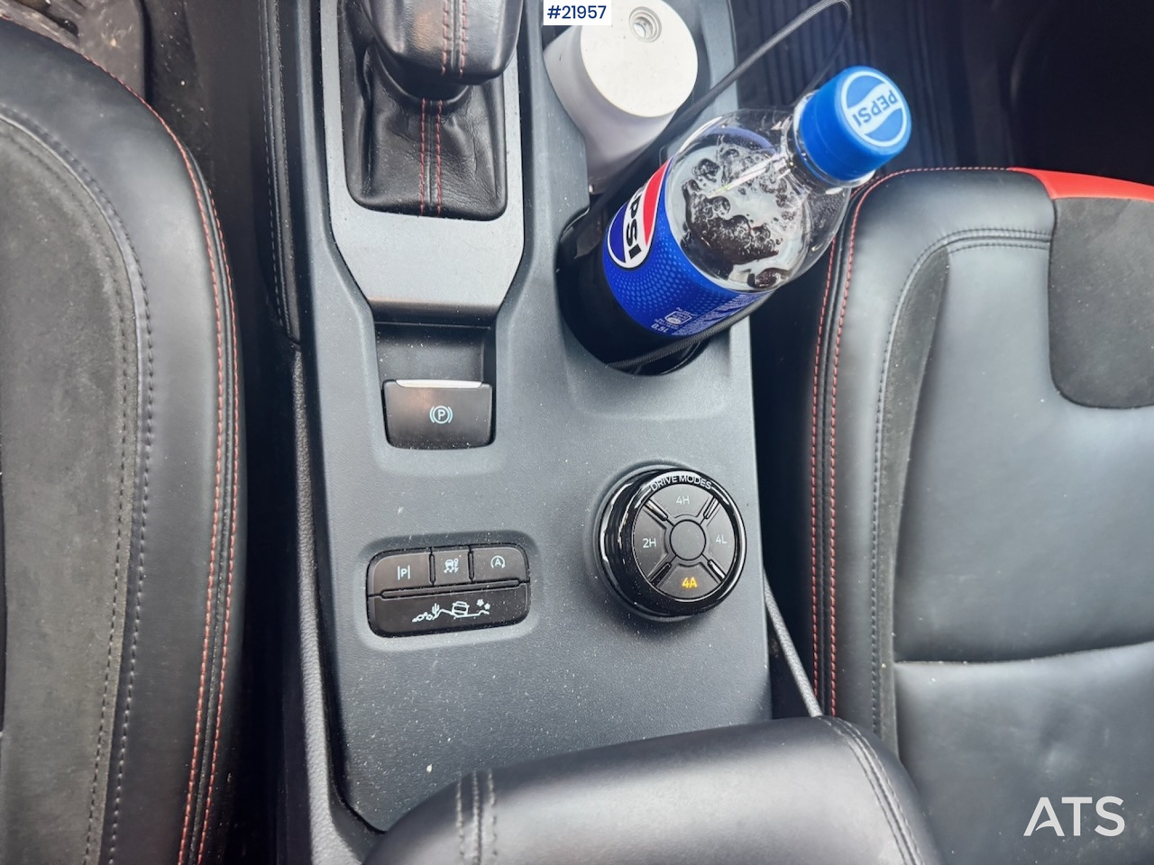 Automobil Ford Ranger Raptor: slika Automobil Ford Ranger Raptor