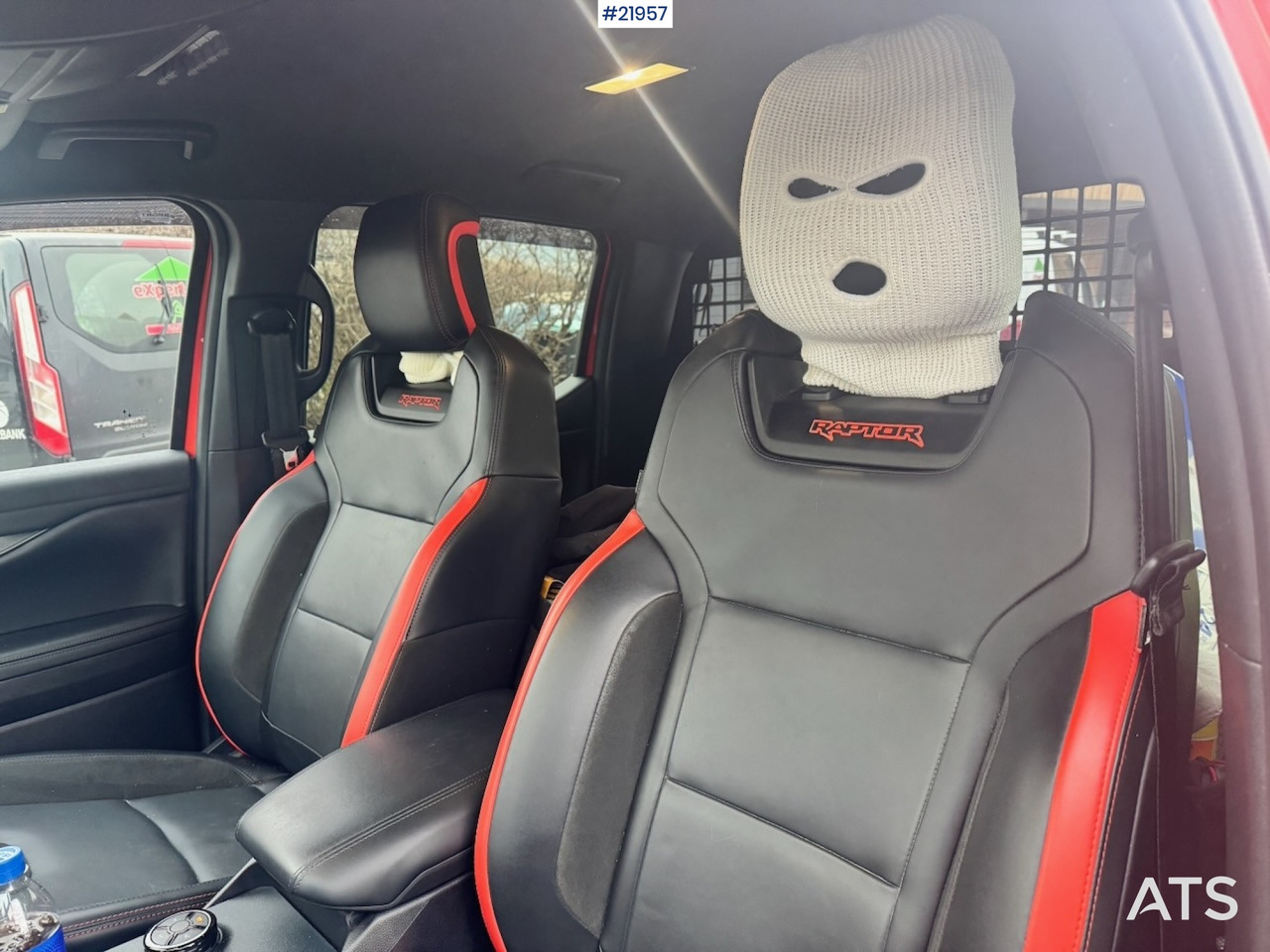 Automobil Ford Ranger Raptor: slika Automobil Ford Ranger Raptor