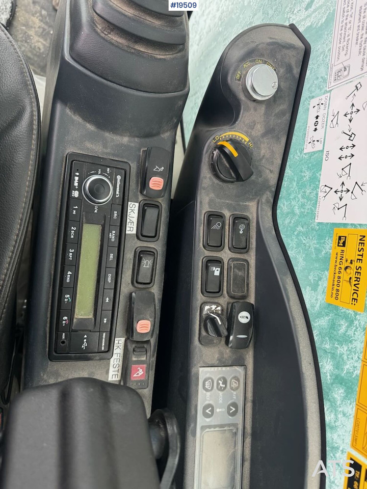 Zakup Kobelco SK75SR-3E Kobelco SK75SR-3E: slika Zakup Kobelco SK75SR-3E Kobelco SK75SR-3E