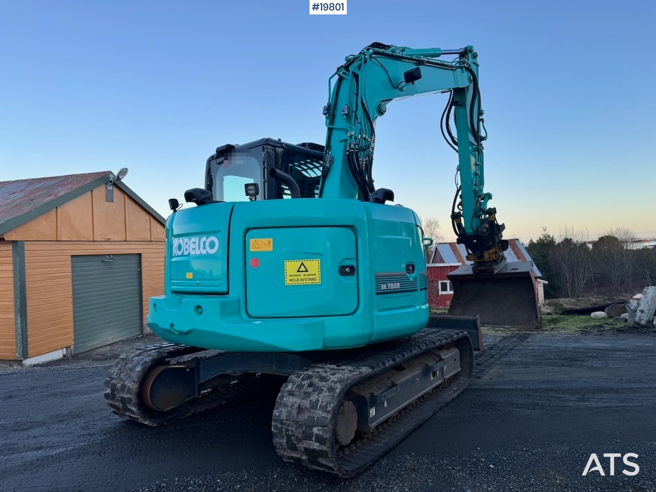 Kobelco SK75SR-3E - Bager: slika Kobelco SK75SR-3E - Bager Kobelco SK75SR-3E - Bager: slika Kobelco SK75SR-3E - Bager