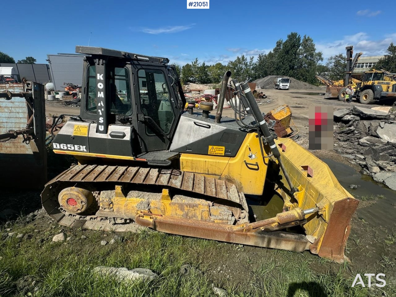 Komatsu D65EX - Buldožer: slika Komatsu D65EX - Buldožer Komatsu D65EX - Buldožer: slika Komatsu D65EX - Buldožer