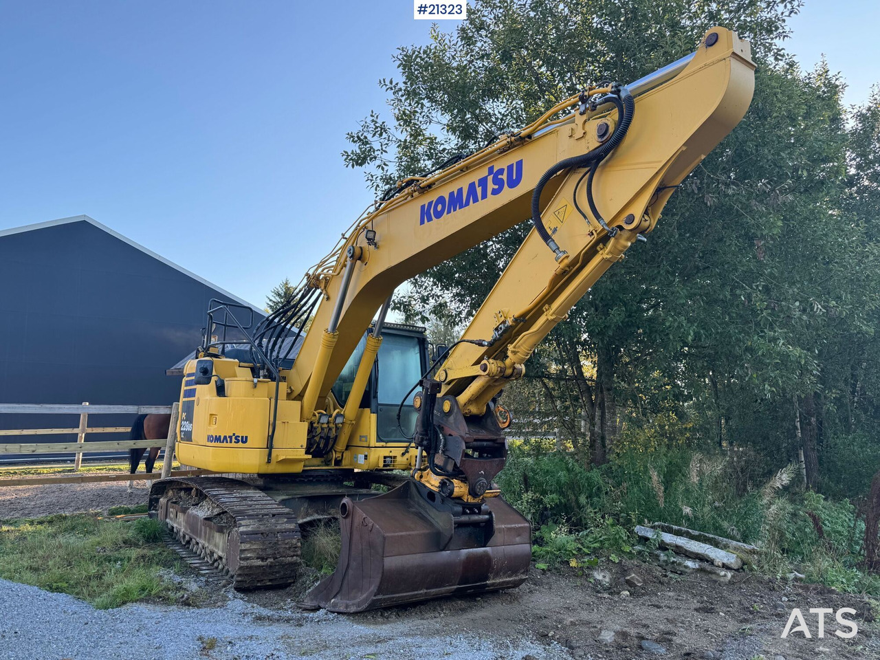Komatsu PC228 - Bager gusjeničar: slika Komatsu PC228 - Bager gusjeničar Komatsu PC228 - Bager gusjeničar: slika Komatsu PC228 - Bager gusjeničar