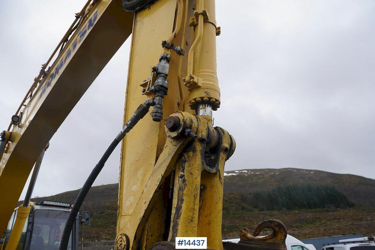 Bager Komatsu PC228USLC-10: slika Bager Komatsu PC228USLC-10