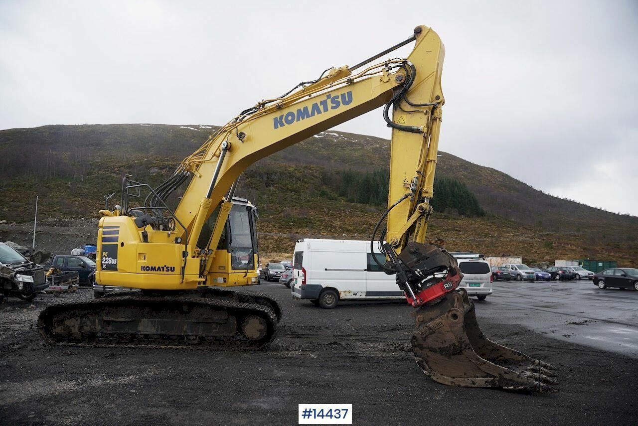 Bager Komatsu PC228USLC-10: slika Bager Komatsu PC228USLC-10
