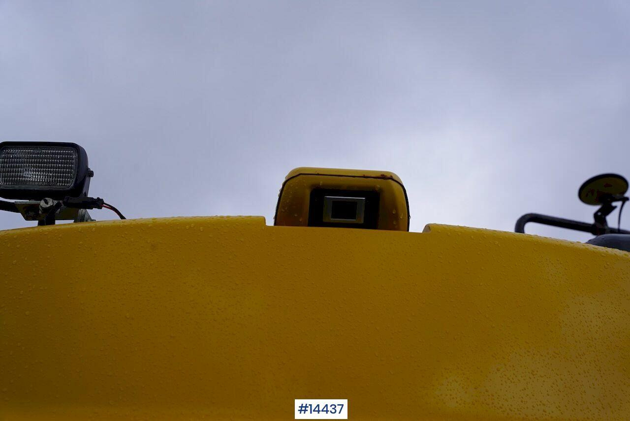 Bager Komatsu PC228USLC-10: slika Bager Komatsu PC228USLC-10