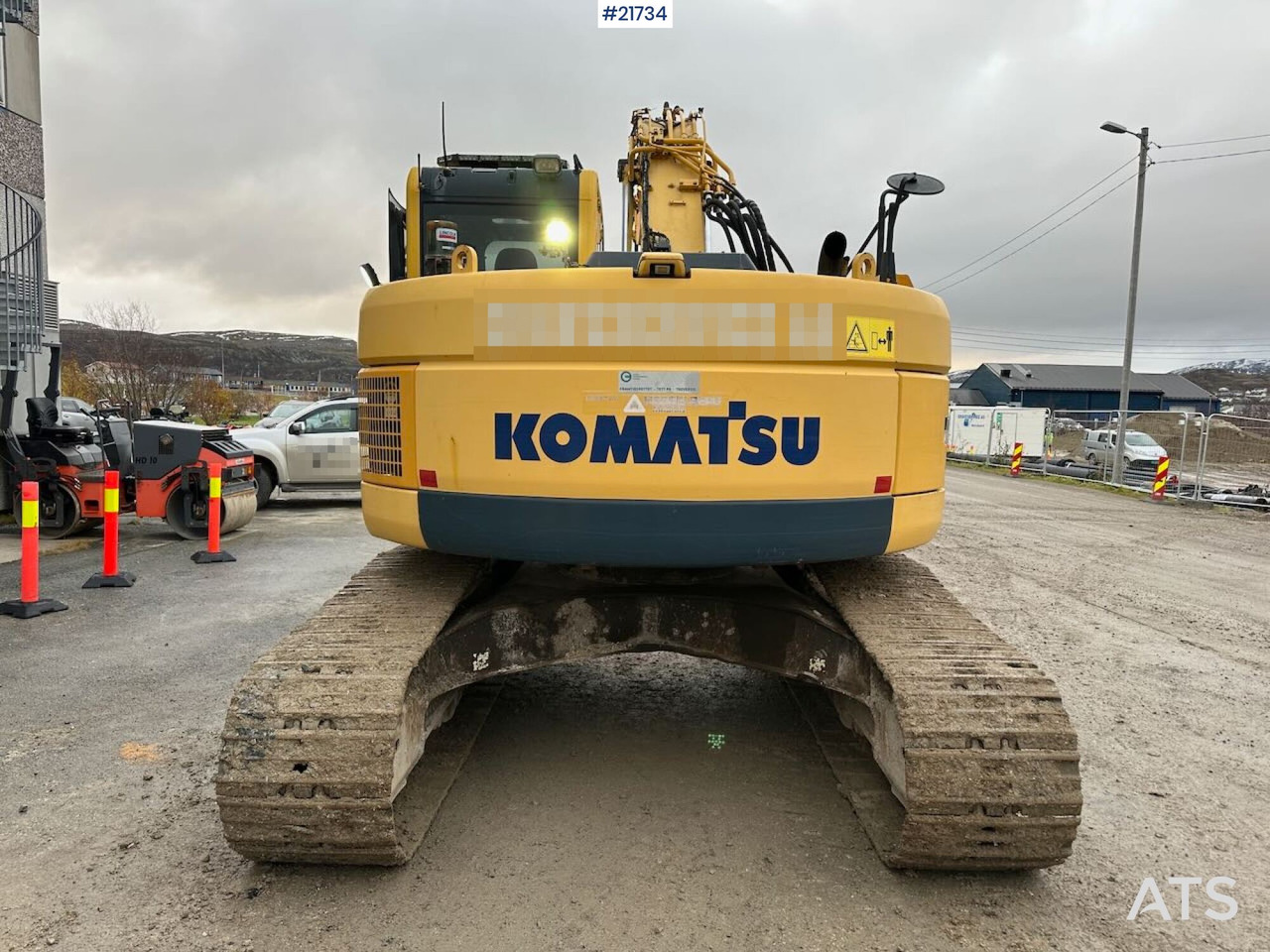 Komatsu PC228USLC-8 gravemaskin m/ 3 skuffer og rototilt. SE VIDEO - Bager gusjeničar: slika Komatsu PC228USLC-8 gravemaskin m/ 3 skuffer og rototilt. SE VIDEO - Bager gusjeničar Komatsu PC228USLC-8 gravemaskin m/ 3 skuffer og rototilt. SE VIDEO - Bager gusjeničar: slika Komatsu PC228USLC-8 gravemaskin m/ 3 skuffer og rototilt. SE VIDEO - Bager gusjeničar