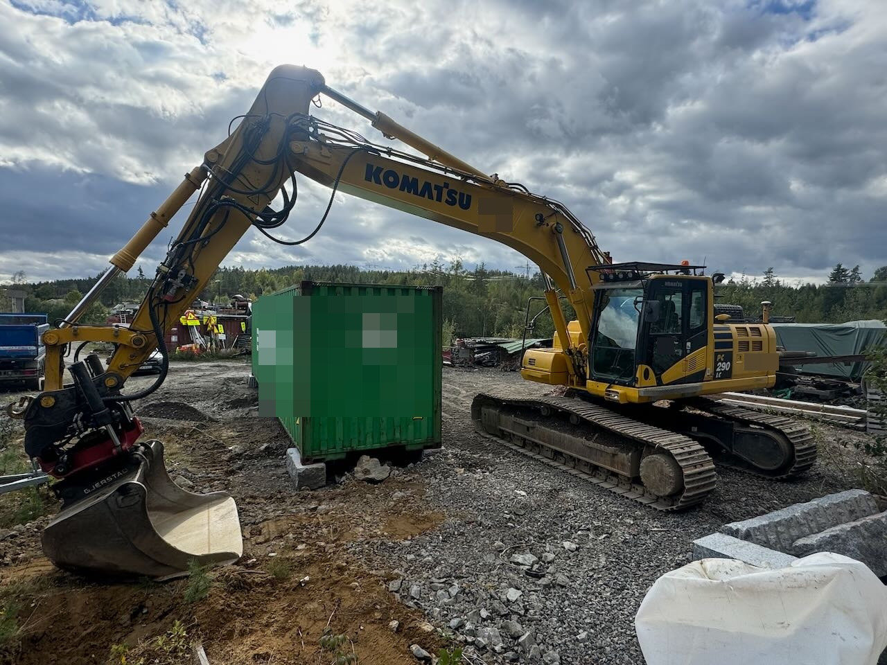 Komatsu PC290LC-11 Beltegraver m/ tilt og 2 skuffer - Bager gusjeničar: slika Komatsu PC290LC-11 Beltegraver m/ tilt og 2 skuffer - Bager gusjeničar Komatsu PC290LC-11 Beltegraver m/ tilt og 2 skuffer - Bager gusjeničar: slika Komatsu PC290LC-11 Beltegraver m/ tilt og 2 skuffer - Bager gusjeničar