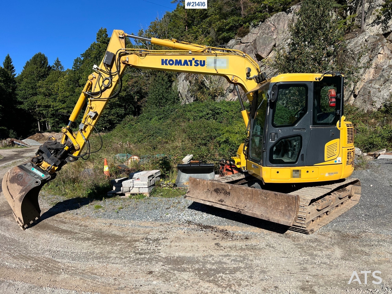 Komatsu PC78us Gravemaskin m/ Rototilt, pusseskuffe, smalskuffe og graveskuffe - Bager gusjeničar: slika Komatsu PC78us Gravemaskin m/ Rototilt, pusseskuffe, smalskuffe og graveskuffe - Bager gusjeničar Komatsu PC78us Gravemaskin m/ Rototilt, pusseskuffe, smalskuffe og graveskuffe - Bager gusjeničar: slika Komatsu PC78us Gravemaskin m/ Rototilt, pusseskuffe, smalskuffe og graveskuffe - Bager gusjeničar