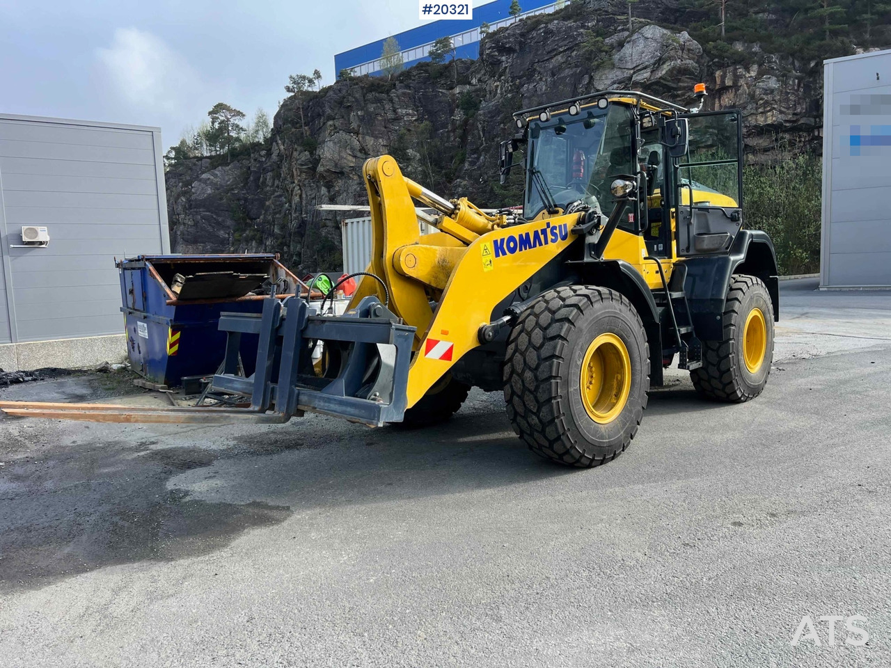 Komatsu WA320-8EO - Utovarivač na kotačima: slika Komatsu WA320-8EO - Utovarivač na kotačima Komatsu WA320-8EO - Utovarivač na kotačima: slika Komatsu WA320-8EO - Utovarivač na kotačima