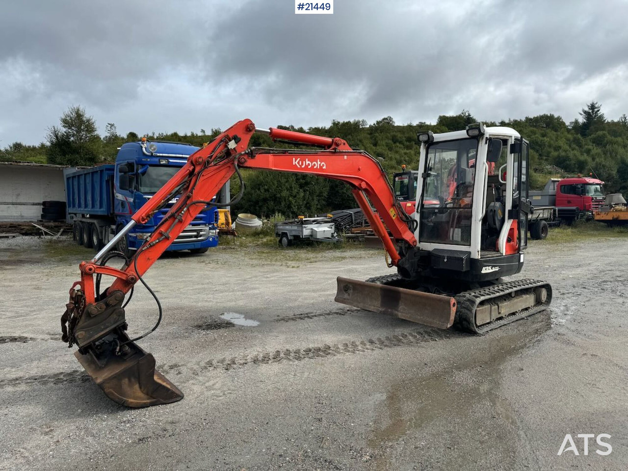 Kubota U35-3 - Mini bager: slika Kubota U35-3 - Mini bager Kubota U35-3 - Mini bager: slika Kubota U35-3 - Mini bager