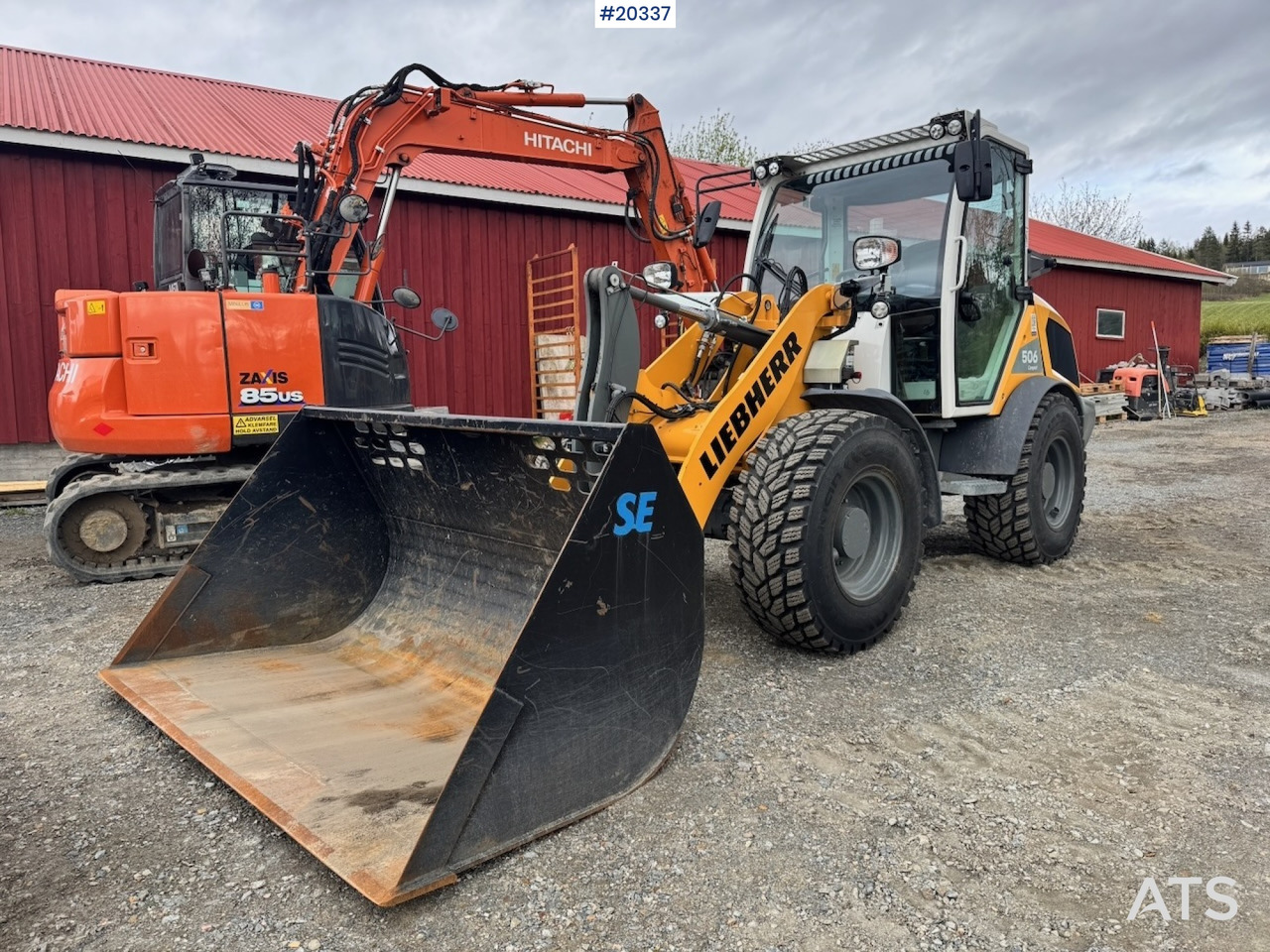 Liebherr L506C - Utovarivač na kotačima: slika Liebherr L506C - Utovarivač na kotačima Liebherr L506C - Utovarivač na kotačima: slika Liebherr L506C - Utovarivač na kotačima