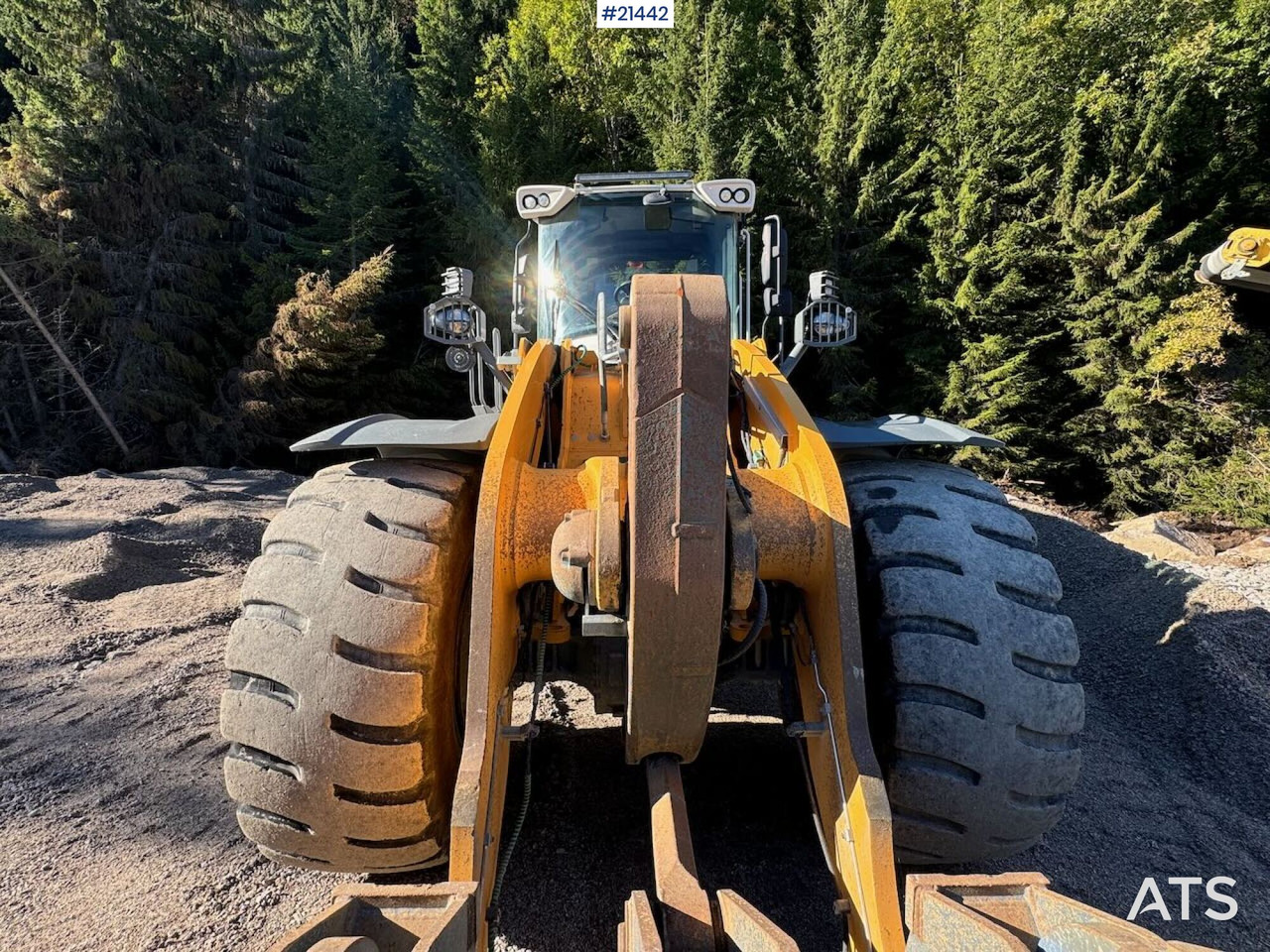 Liebherr L580 - Utovarivač na kotačima: slika Liebherr L580 - Utovarivač na kotačima Liebherr L580 - Utovarivač na kotačima: slika Liebherr L580 - Utovarivač na kotačima