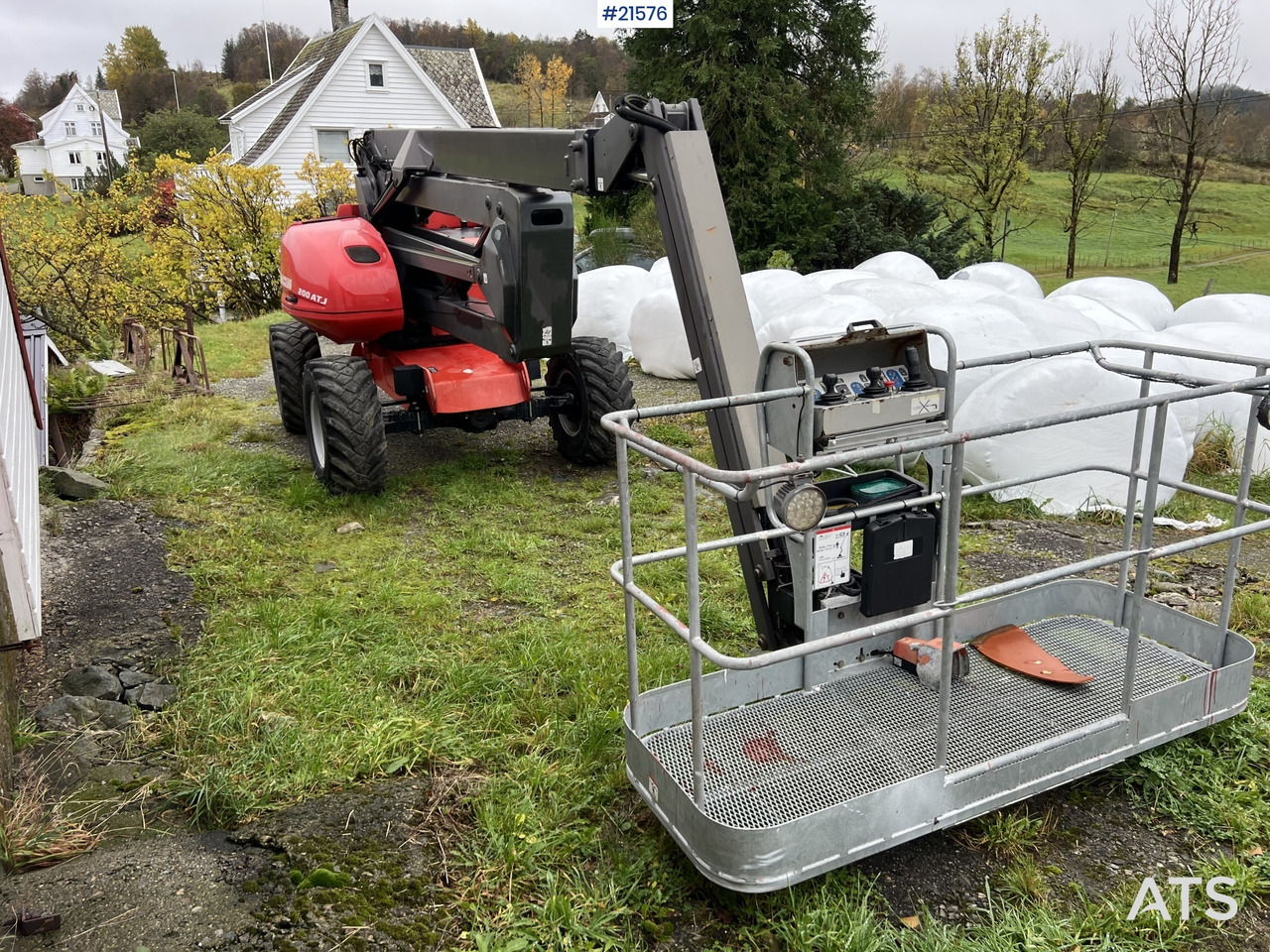 Manitou 200 ATJ Teleskoplift - Zglobni krak: slika Manitou 200 ATJ Teleskoplift - Zglobni krak Manitou 200 ATJ Teleskoplift - Zglobni krak: slika Manitou 200 ATJ Teleskoplift - Zglobni krak