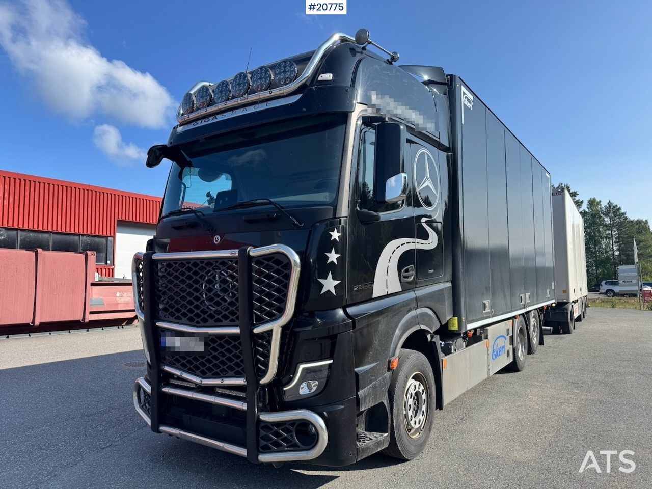 Mercedes Actros - Kamion sandučar: slika Mercedes Actros - Kamion sandučar Mercedes Actros - Kamion sandučar: slika Mercedes Actros - Kamion sandučar