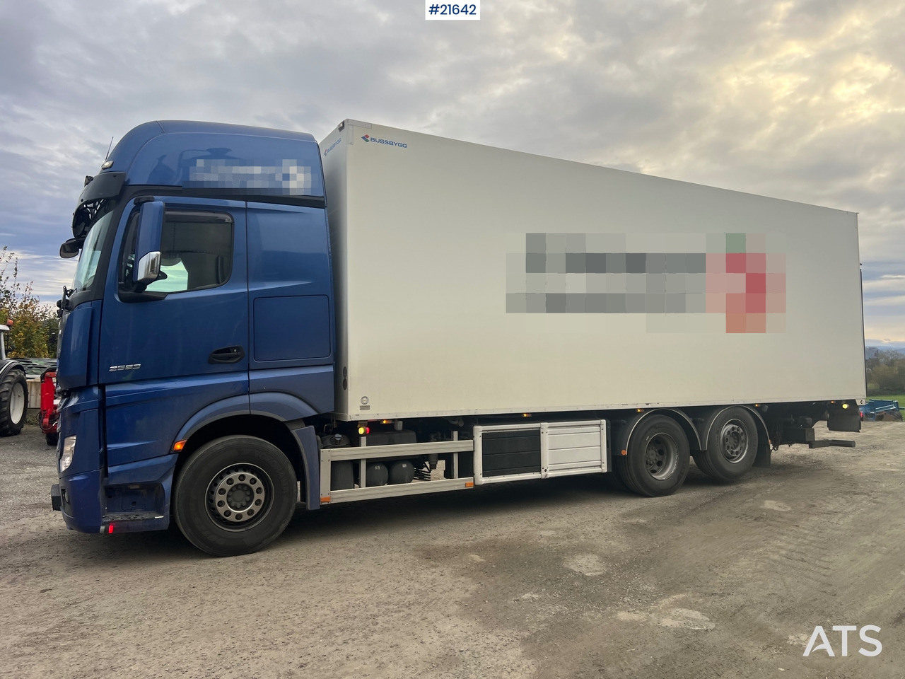 Mercedes-Benz Actrox 6x2 skapbil m/ kjøl/frys aggregat - Kamion sandučar: slika Mercedes-Benz Actrox 6x2 skapbil m/ kjøl/frys aggregat - Kamion sandučar Mercedes-Benz Actrox 6x2 skapbil m/ kjøl/frys aggregat - Kamion sandučar: slika Mercedes-Benz Actrox 6x2 skapbil m/ kjøl/frys aggregat - Kamion sandučar