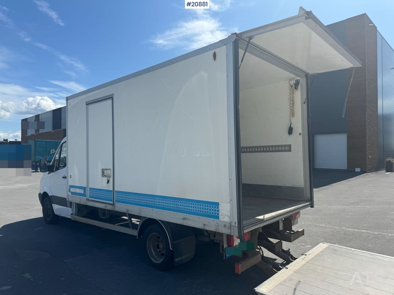 Mercedes SPRINTER - Dostavno vozilo sa zatvorenim sandukom: slika Mercedes SPRINTER - Dostavno vozilo sa zatvorenim sandukom Mercedes SPRINTER - Dostavno vozilo sa zatvorenim sandukom: slika Mercedes SPRINTER - Dostavno vozilo sa zatvorenim sandukom