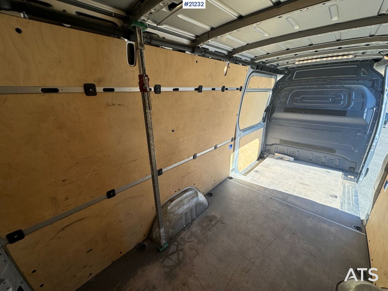 Furgon Mercedes SPRINTER: slika Furgon Mercedes SPRINTER Furgon Mercedes SPRINTER: slika Furgon Mercedes SPRINTER