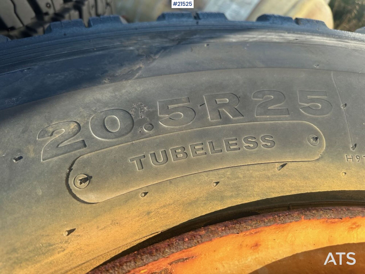 Michelin hjullaster dekk til Volvo L110 - Kompletan kotač za Građevinski strojevi: slika Michelin hjullaster dekk til Volvo L110 - Kompletan kotač za Građevinski strojevi Michelin hjullaster dekk til Volvo L110 - Kompletan kotač za Građevinski strojevi: slika Michelin hjullaster dekk til Volvo L110 - Kompletan kotač za Građevinski strojevi