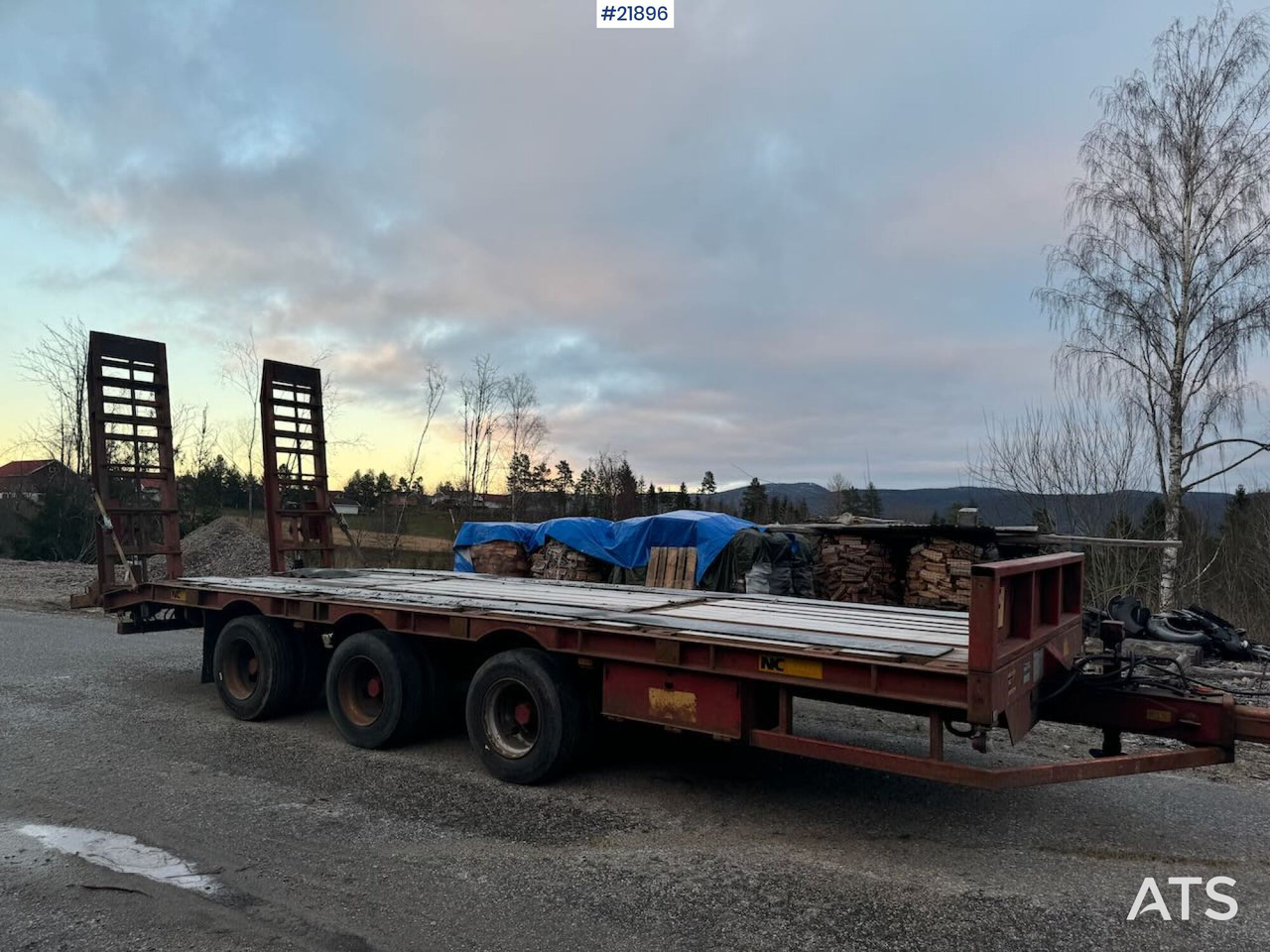 NC BT-24 3-akslet maskinkjerre - Prikolica s niskim utovarivačem: slika NC BT-24 3-akslet maskinkjerre - Prikolica s niskim utovarivačem NC BT-24 3-akslet maskinkjerre - Prikolica s niskim utovarivačem: slika NC BT-24 3-akslet maskinkjerre - Prikolica s niskim utovarivačem