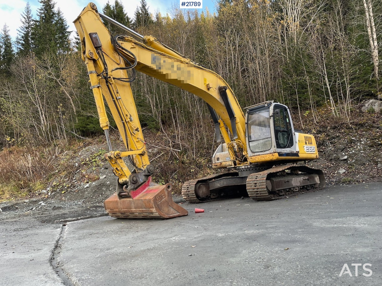 New Holland E265 med graveskuffe - Bager gusjeničar: slika New Holland E265 med graveskuffe - Bager gusjeničar New Holland E265 med graveskuffe - Bager gusjeničar: slika New Holland E265 med graveskuffe - Bager gusjeničar