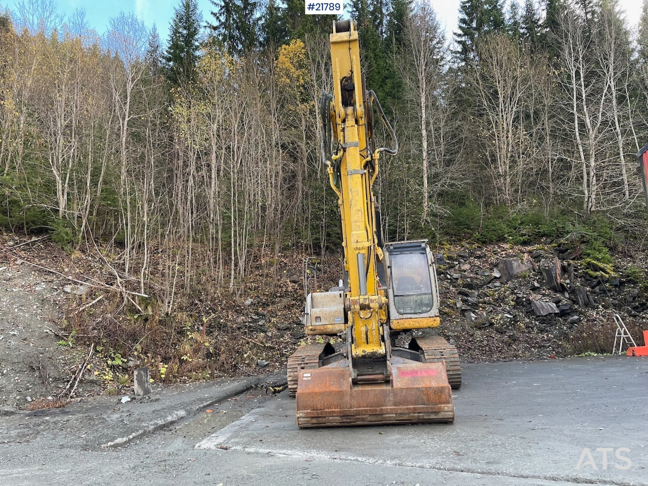 New Holland E265 med graveskuffe - Bager gusjeničar: slika New Holland E265 med graveskuffe - Bager gusjeničar New Holland E265 med graveskuffe - Bager gusjeničar: slika New Holland E265 med graveskuffe - Bager gusjeničar