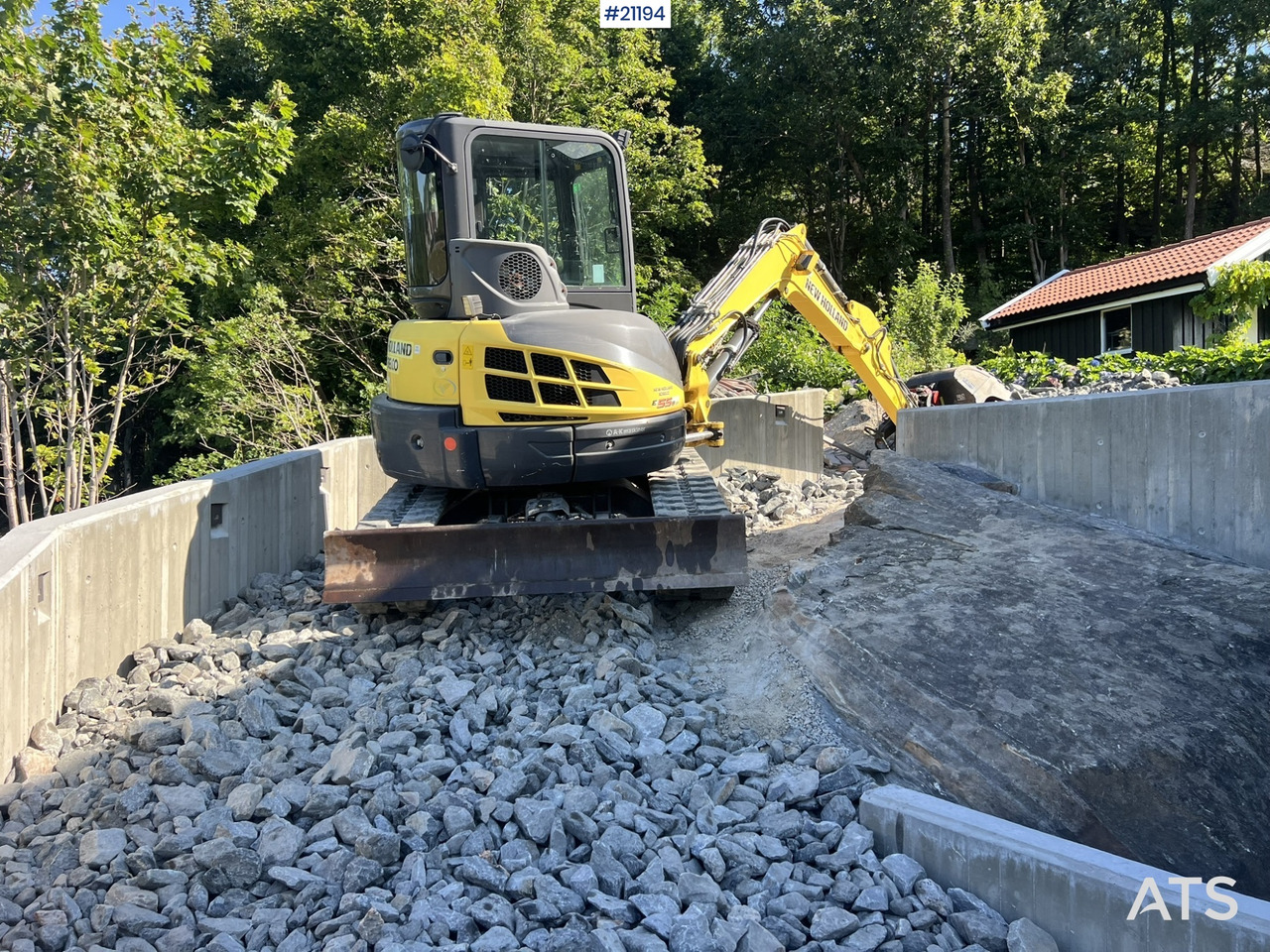 New Holland E55B - Bager gusjeničar: slika New Holland E55B - Bager gusjeničar New Holland E55B - Bager gusjeničar: slika New Holland E55B - Bager gusjeničar