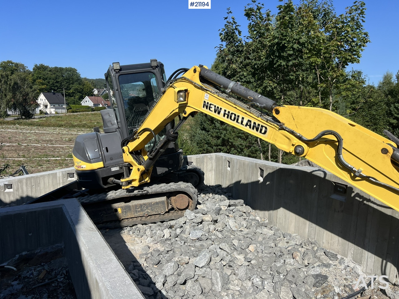 New Holland E55B - Bager gusjeničar: slika New Holland E55B - Bager gusjeničar New Holland E55B - Bager gusjeničar: slika New Holland E55B - Bager gusjeničar