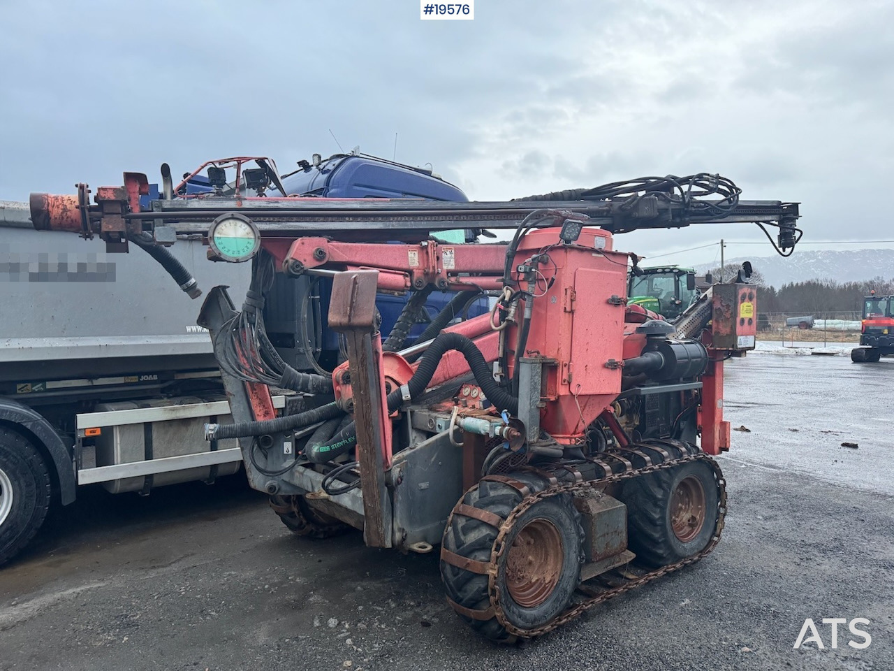 Sandvik DC302R - Platforma za bušenje: slika Sandvik DC302R - Platforma za bušenje Sandvik DC302R - Platforma za bušenje: slika Sandvik DC302R - Platforma za bušenje