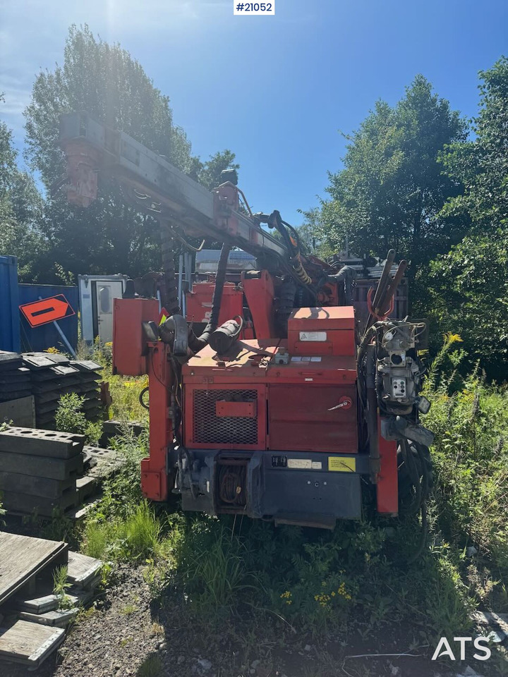 Sandvik DC302R - Platforma za bušenje: slika Sandvik DC302R - Platforma za bušenje Sandvik DC302R - Platforma za bušenje: slika Sandvik DC302R - Platforma za bušenje