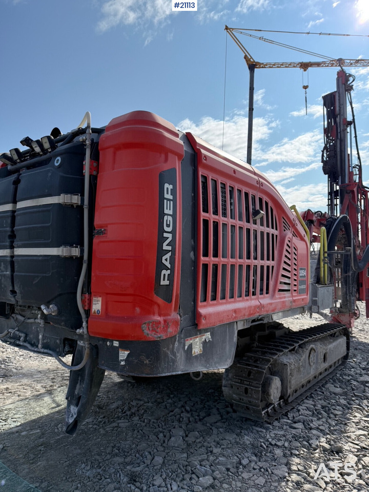 Sandvik DX800i - Platforma za bušenje: slika Sandvik DX800i - Platforma za bušenje Sandvik DX800i - Platforma za bušenje: slika Sandvik DX800i - Platforma za bušenje