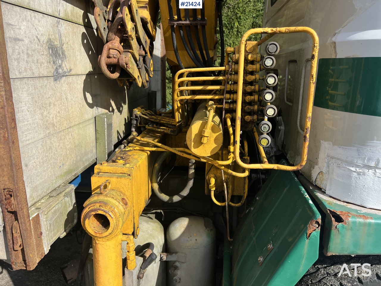 Scania LB 81 6x2 Kranbil m/ 10t/m kran og tipp Rep.Objekt - Kamion s kranom: slika Scania LB 81 6x2 Kranbil m/ 10t/m kran og tipp Rep.Objekt - Kamion s kranom Scania LB 81 6x2 Kranbil m/ 10t/m kran og tipp Rep.Objekt - Kamion s kranom: slika Scania LB 81 6x2 Kranbil m/ 10t/m kran og tipp Rep.Objekt - Kamion s kranom