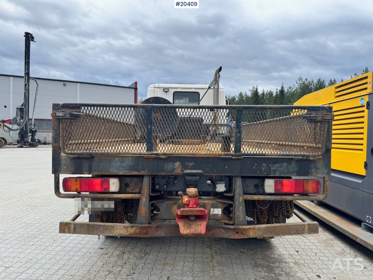 Scania P124 - Kamion-šasija: slika Scania P124 - Kamion-šasija Scania P124 - Kamion-šasija: slika Scania P124 - Kamion-šasija