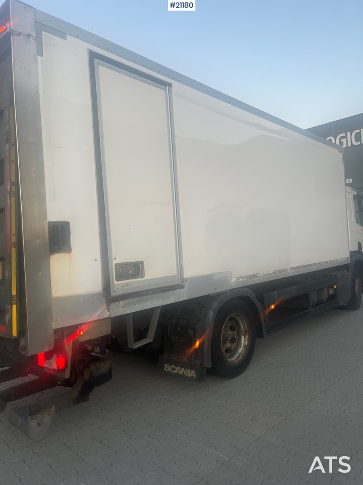 Kamion sandučar Scania P250: slika Kamion sandučar Scania P250