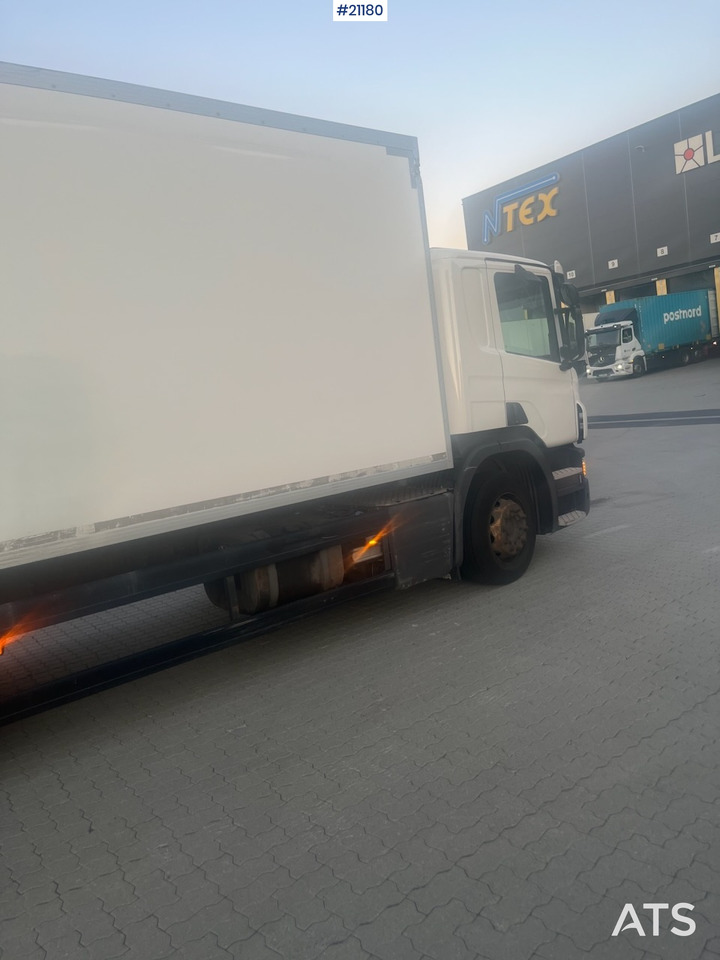 Kamion sandučar Scania P250: slika Kamion sandučar Scania P250