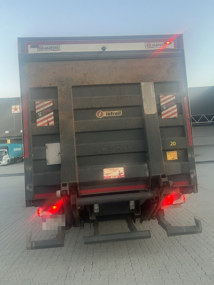 Kamion sandučar Scania P250: slika Kamion sandučar Scania P250