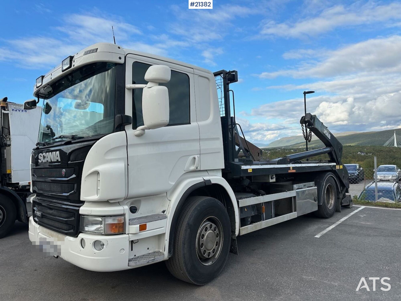 Scania P280 - Utovarivač s proklizavajućim upravljanjem: slika Scania P280 - Utovarivač s proklizavajućim upravljanjem Scania P280 - Utovarivač s proklizavajućim upravljanjem: slika Scania P280 - Utovarivač s proklizavajućim upravljanjem