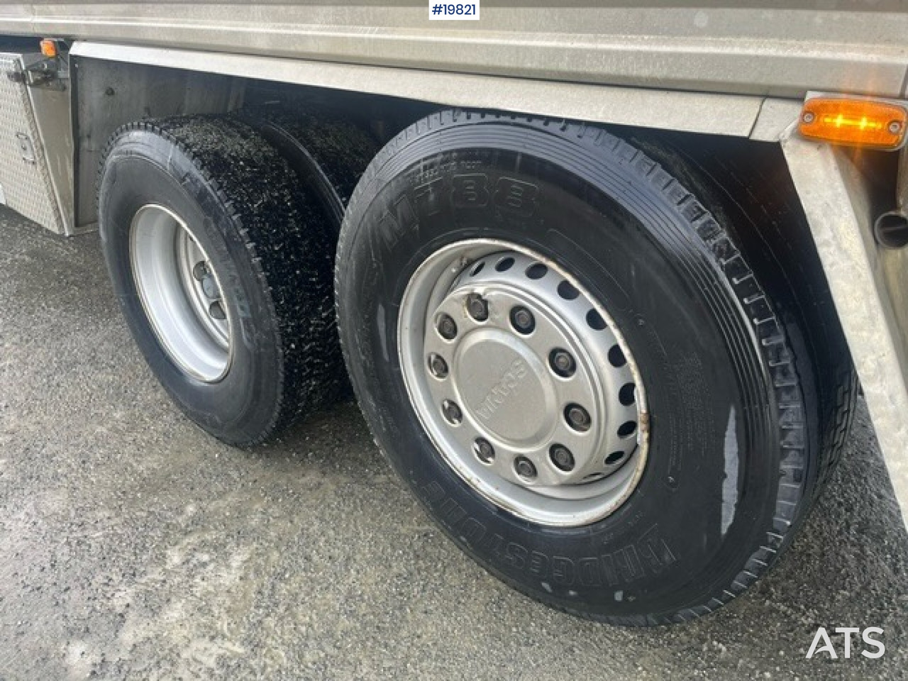 Scania R164 - Kamion cisterna: slika Scania R164 - Kamion cisterna Scania R164 - Kamion cisterna: slika Scania R164 - Kamion cisterna
