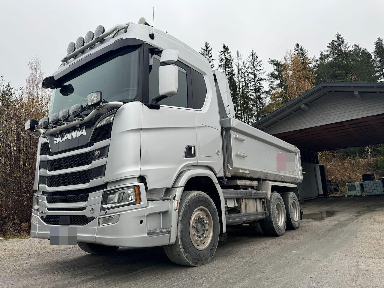 Scania R580 6x4 Brøyterigget Tippbil - Kiper: slika Scania R580 6x4 Brøyterigget Tippbil - Kiper Scania R580 6x4 Brøyterigget Tippbil - Kiper: slika Scania R580 6x4 Brøyterigget Tippbil - Kiper