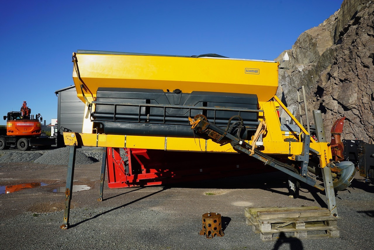 Schmidt Schmidt Stratos B70-36 sandstrøer med styringspanel - Posipač pijeska/ Soli: slika Schmidt Schmidt Stratos B70-36 sandstrøer med styringspanel - Posipač pijeska/ Soli Schmidt Schmidt Stratos B70-36 sandstrøer med styringspanel - Posipač pijeska/ Soli: slika Schmidt Schmidt Stratos B70-36 sandstrøer med styringspanel - Posipač pijeska/ Soli