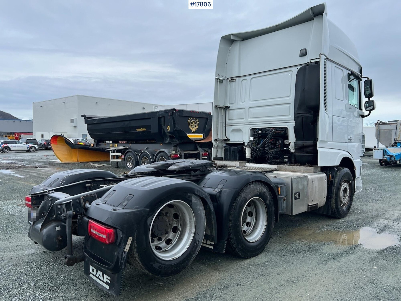 DAF XF 530 - Tegljač: slika DAF XF 530 - Tegljač DAF XF 530 - Tegljač: slika DAF XF 530 - Tegljač