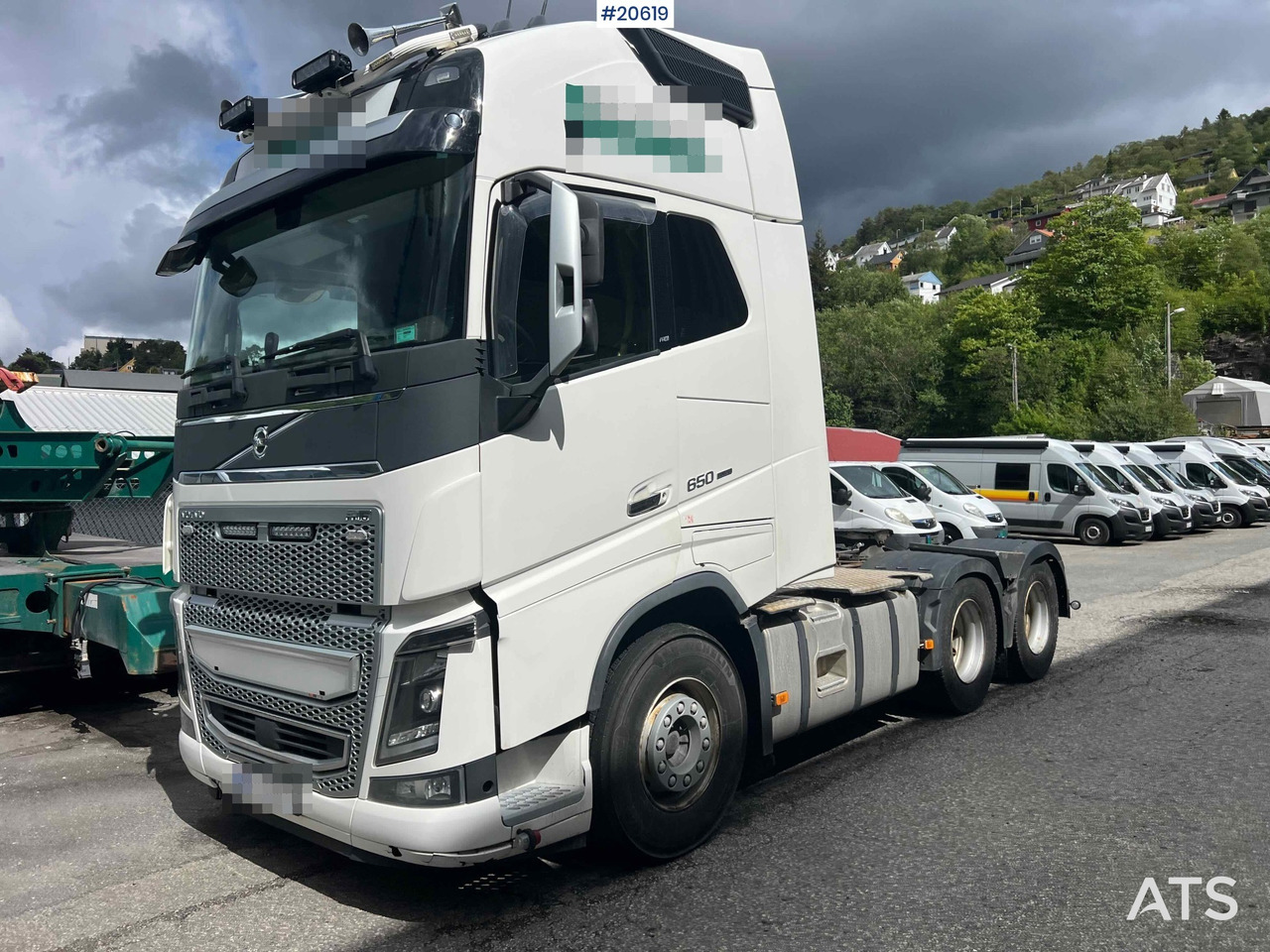 Tegljač Volvo FH650: slika Tegljač Volvo FH650