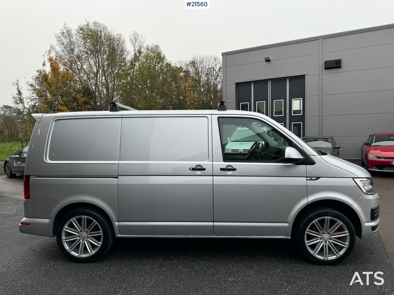 Volkswagen TRANSPORTER - Furgon: slika Volkswagen TRANSPORTER - Furgon Volkswagen TRANSPORTER - Furgon: slika Volkswagen TRANSPORTER - Furgon