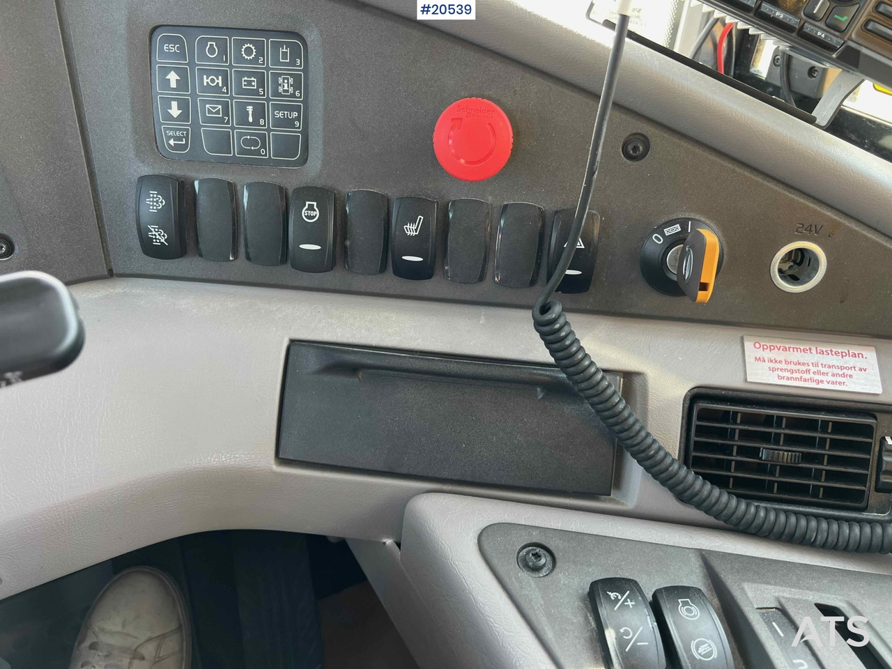 Istovarivač Volvo A40G: slika Istovarivač Volvo A40G Istovarivač Volvo A40G: slika Istovarivač Volvo A40G